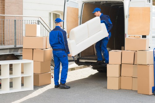 Free quote policy and local moving estimate illustration