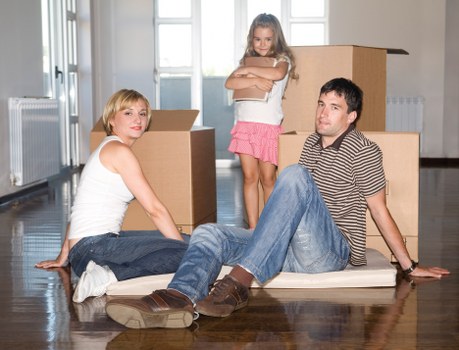 Local movers managing access and loading for a business premises move